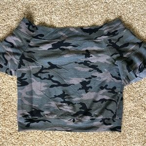 Off the shoulder cropped Camo top